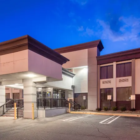 Best Western Paramus Hotel Suites