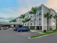 Comfort Inn & Suites St Pete - Clearwater International Airport Hotels in Pinellas County