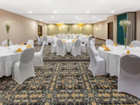 Days Inn & Suites by Wyndham Grand Rapids Near Downtown Hotels in Wyoming