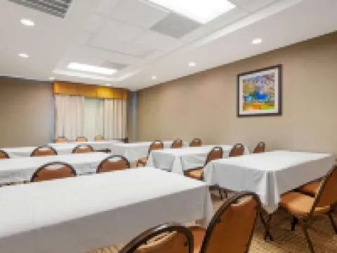 Comfort Suites Byron Warner Robins Hoteles en Byron
