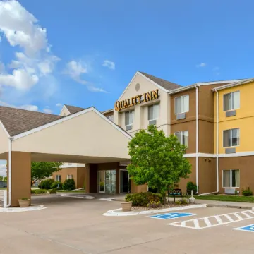 Quality Inn Отели в г. Карни