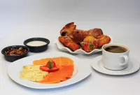 Plaza Gallery Hotel Boutique - breakfast