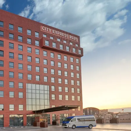 City Express Plus by Marriott San Luis Potosí Отели рядом с достопримечательностью «Парк Тангаманга»