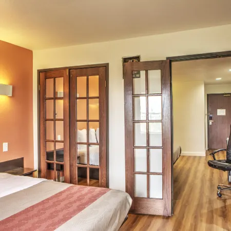 Motel 6 Dallas, TX - Northwest