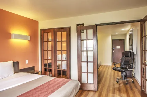 Motel 6 Dallas, TX - Northwest - 2-Star
