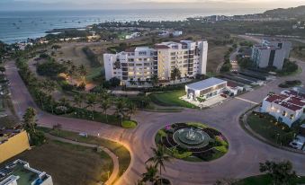 B Nayar Family Luxury Suites & Villas Residences - Ocean View & All Inclusive Available