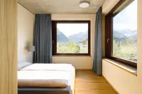 Interlaken Youth Hostel - Balcony
