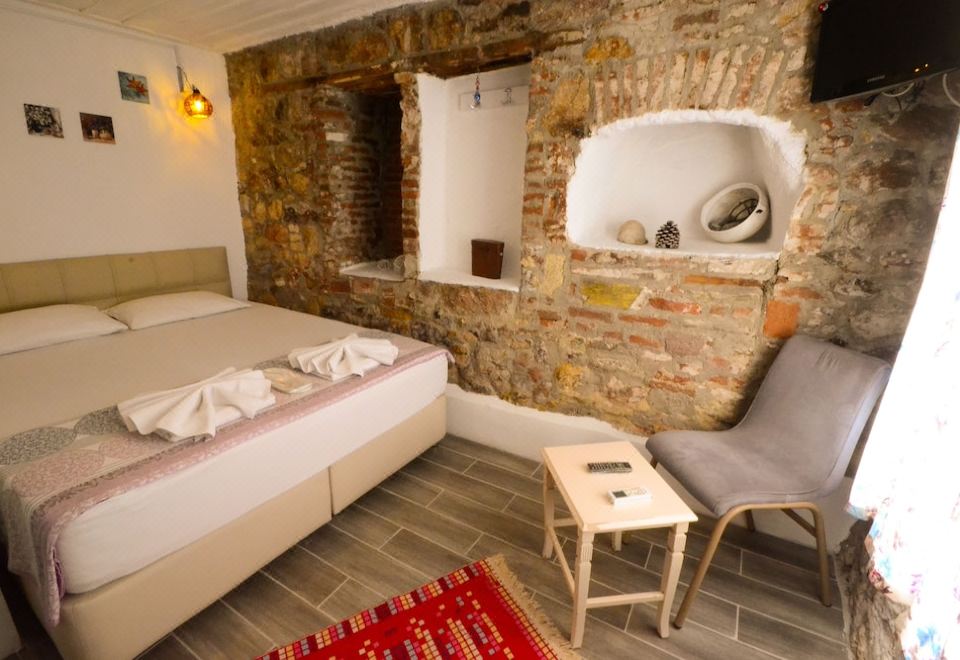 Ayvalik Moda Pansiyon - Housity