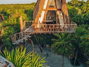 Ikal Hotel Tulum