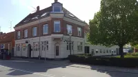 Sverres Hotel Hotel di Aakirkeby