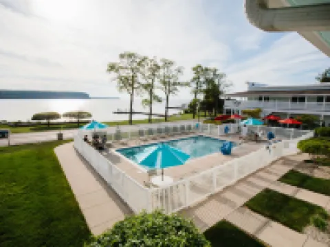 Edgewater Resort Hotels in Sister Bay