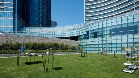 Signiel Busan Отели рядом с достопримечательностью «Songjeong Beach»