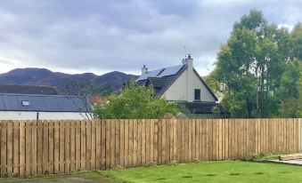 Comfy 3-Bed Cottage in Newtonmore
