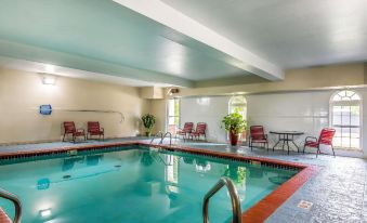 Quality Inn & Suites Chesterfield Village