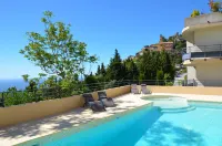 La Perle d'EZE - Aparthotel - Pools