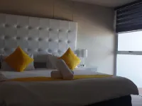 Ocean Breeze Hotel Hotels near Koop Sentrum