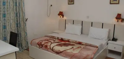 La Gold Hotels Hotels near Ezematic Electro-Dynamic Ltd