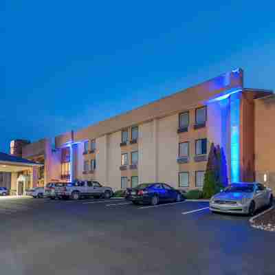 Best Western Plus Poconos Hotel Hotel Exterior