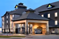 Days Inn by Wyndham Regina Hotels near A Balanced Approach Massage Therapy Centre