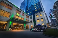 Holiday Inn Baku Hotels near Heydar Aliyev Centre