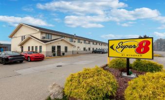 Super 8 by Wyndham Elkhart