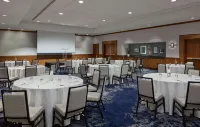 Embassy Suites by Hilton Washington DC Convention Center - Swimmingpools