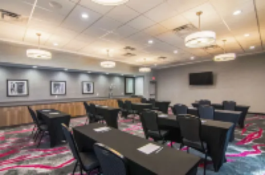 Hampton Inn & Suites Dallas/Richardson Hotels in Richardson