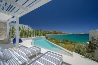 The Island Concept Luxury Boutique Hotel Heated Pool - Uima-altaat