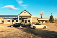 Days Inn & Suites by Wyndham Norton Shores/Muskegon Hotels in Muskegon