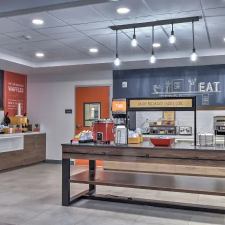 Hampton Inn & Suites by Hilton Keene