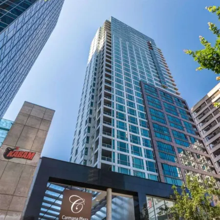 Carmana Hotel & Suites Отели рядом с достопримечательностью «Улица Робсон-стрит»