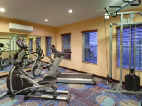 Holiday Inn Express & Suites ALBUQUERQUE AIRPORT by IHG โรงแรมในแอลบูเคอร์คี