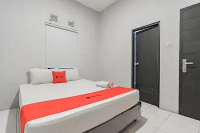RedDoorz Near Exit Toll Pasteur 4 Hotel di Sukajadi