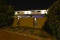 Bentley Motel Hotels near Curtin University