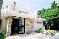Hilltop Gardens Hotel Apartments