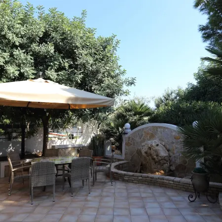 Agriturismo Resort Costa House Отели рядом с достопримечательностью «Пляж Кала-Мадонна»