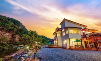 Elle Pension - Housity
