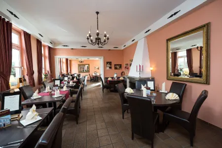 Hotel Südlohner Hof - Ristorante Da Fabio Отели в г. Зюдлон