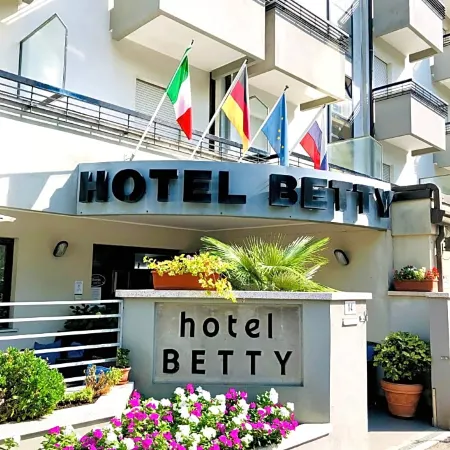 Hotel Betty Personal Style and Beach Village