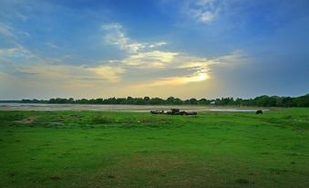 Yala Lake View Cabanas