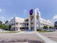Motel 6 Virginia Beach, VA Hotels near Sandler Center