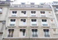 Hotel Boronali Hotels near Montmartre