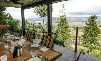 A View of the Lake Bed & Breakfast