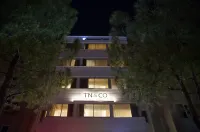 TN & CO ホテル