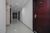 RedDoorz Plus Near Galaxy Bekasi - Pensions