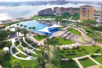 The Ritz-Carlton Abu Dhabi, Grand Canal Hotel dekat Masjid Agung Sheikh Zayed