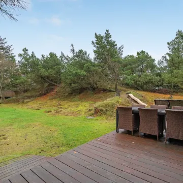 "France" - 1.1km from the Sea