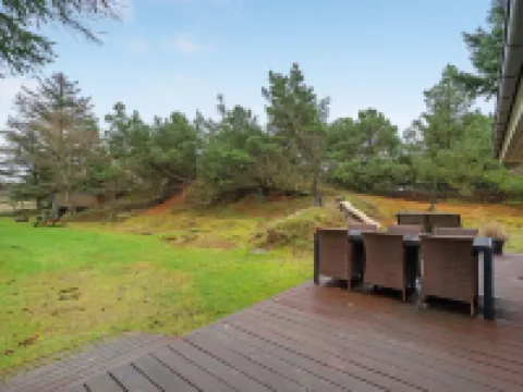 "France" - 1.1km from the Sea