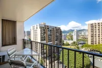 Aston at The Waikiki Banyan - Bergblick