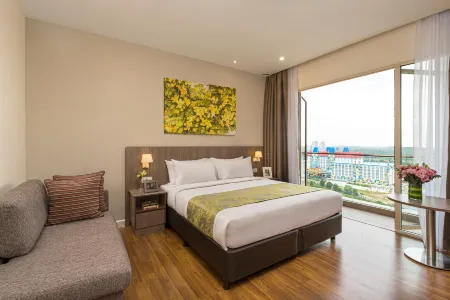 Somerset Medini Iskandar Puteri Отели рядом с достопримечательностью «Bangunan Sultan Ibrahim»